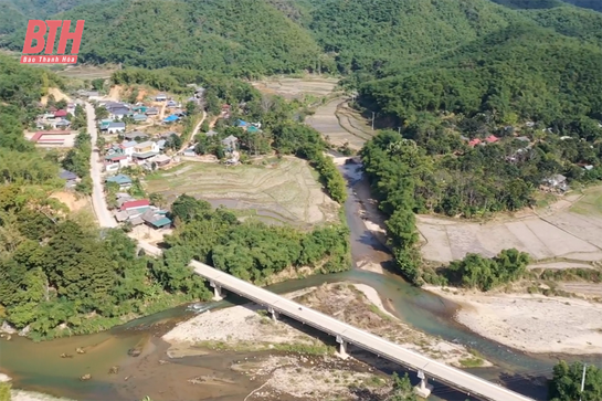 Xã biên giới Sơn Thủy vượt khó xây dựng nông thôn mới
