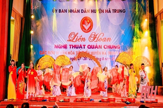 Liên hoan nghệ thuật quần chúng các đơn vị văn hóa tiêu biểu huyện Hà Trung năm 2024