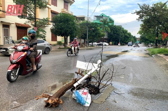 Hố ga mất nắp, nguy hiểm cho người đi đường 