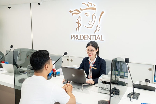 Prudential trao “món quà” chu toàn giải pháp bảo vệ sức khỏe cho cả gia đình dịp cuối năm (**)