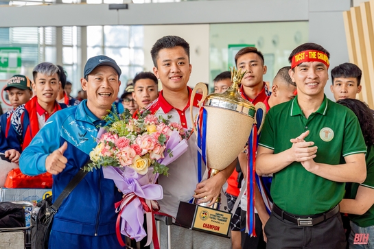 Đón chào nhà vô địch Thanh Niên sinh viên quốc tế “khải hoàn ca”