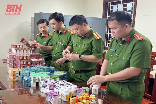 Khám xét khẩn cấp 6 địa điểm, phát hiện kho nguyên liệu “khủng” để sản xuất thuốc tân dược giả