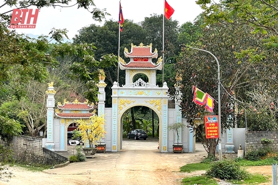 Linh thiêng Đền Khe Rồng