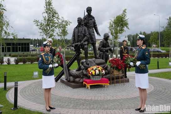 Nơi “nhím sắt” chặn đứng xe tăng: Chiến công của người Việt Nam dưới bầu trời Moscow