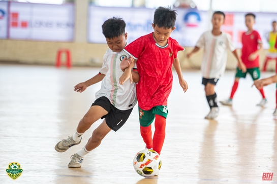 Loạt penalty nghẹt thở đưa Thạch Thành vào bán kết, chia tay ĐKVĐ U8 TP Thanh Hoá