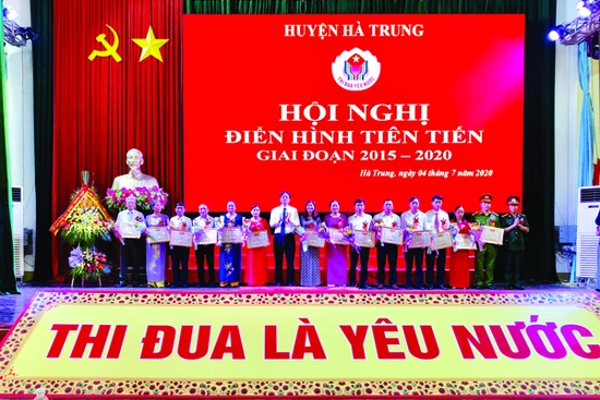Đẩy mạnh phong trào thi đua “Đoàn kết sáng tạo, nâng cao năng suất, chất lượng, hiệu quả, hội nhập quốc tế”