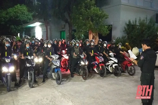Xử lý 84 trường hợp lạng lách, đánh võng, đua xe trái phép
