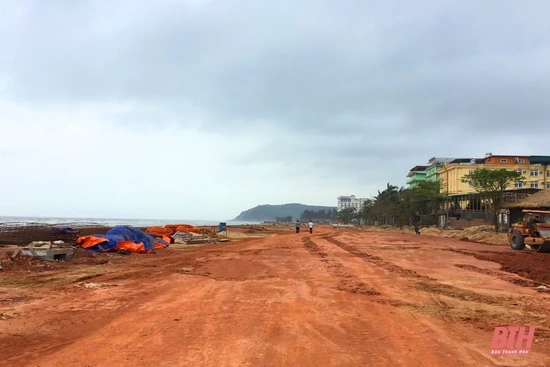 Thị xã Nghi Sơn hoàn thành việc giải phóng hàng quán khu vực ven biển và đẩy nhanh tiến độ thi công tuyến đường C-C3