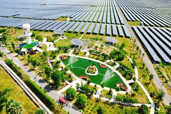Khu du lịch sinh thái An Hảo sáng điện đón xuân