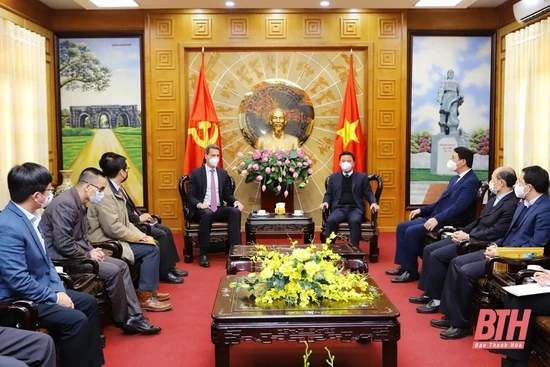 Bí thư Tỉnh ủy Đỗ Trọng Hưng tiếp xã giao đoàn công tác Ngân hàng Phát triển Châu Á