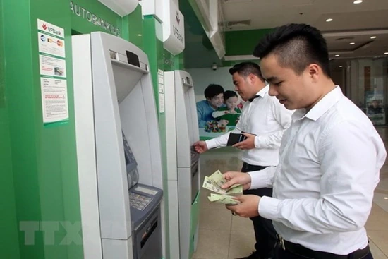 Đề xuất tăng lương tối thiểu vùng 6% từ ngày 1/7/2022