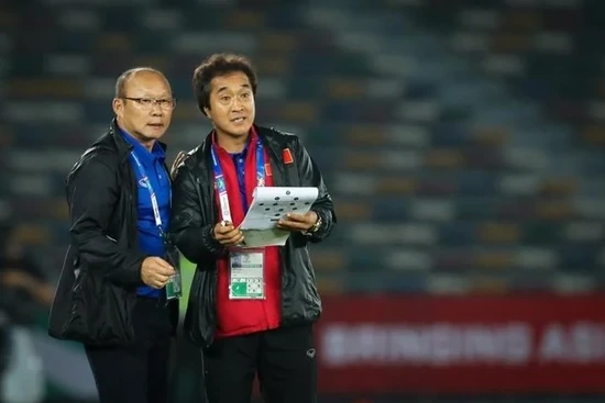 Rộ tin thầy Park chuẩn bị dẫn dắt đội bóng V.League; Rashford nổi cáu trước tin đồn đòi MU tăng lương