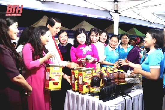 Diễn đàn “Phụ nữ khởi nghiệp - kết nối kinh doanh” và trao giải cuộc thi “Ý tưởng sản phẩm khởi nghiệp” năm 2023
