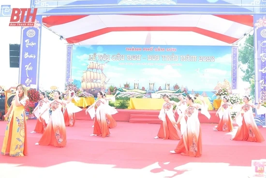 Đặc sắc Lễ hội cầu ngư - bơi trải TP Sầm Sơn năm 2023