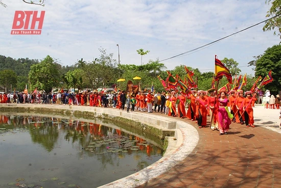 Bảo tồn và phát huy giá trị di sản văn hóa Làng cổ Đông Sơn gắn với phát triển du lịch