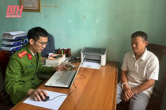 Khởi tố, bắt tạm giam đối tượng cướp giật tài sản