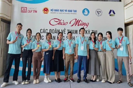 Sinh viên Trường Đại học Hồng Đức giành 2 HCV tại kỳ thi Olympic Toán học sinh viên và học sinh toàn quốc lần thứ 30