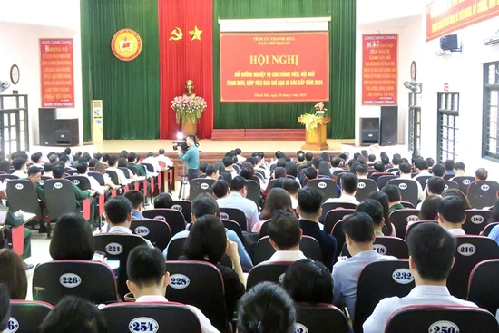 “Chuyển hóa” thanh niên: Lộ rõ âm mưu lôi kéo, kích động thâm độc của các thế lực thù địch (Bài 1) - Những âm mưu ẩn sau sự... “tĩnh lặng”