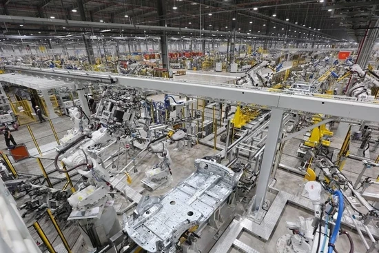 Đề xuất tiếp tục giảm lệ phí trước bạ đối với ôtô sản xuất, lắp ráp trong nước