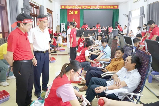 Hiến giọt máu đào - trao đời sự sống