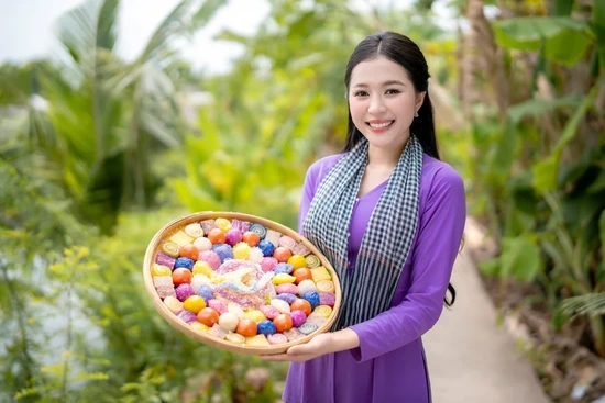 Hoa hậu Kiều Duy: “Tuổi trẻ không sợ hối tiếc, chỉ sợ chưa đủ rực rỡ”