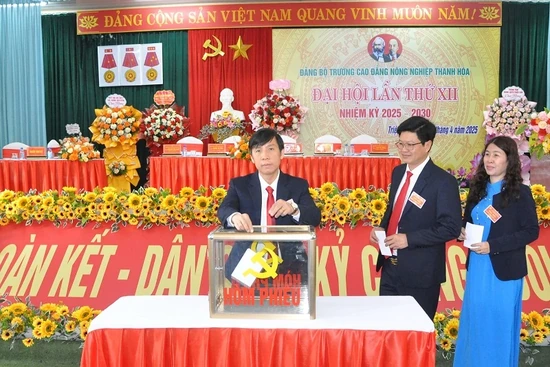 Đại hội lần thứ XII Đảng bộ Trường Cao đẳng Nông nghiệp Thanh Hóa