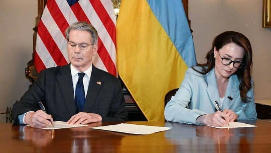 Thỏa thuận khoáng sản giữa Mỹ và Ukraine che giấu các điều khoản bí mật