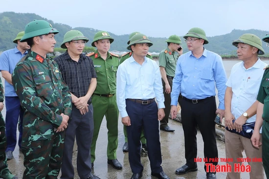 Bí thư Tỉnh ủy Nguyễn Doãn Anh kiểm tra công tác ứng phó với bão số 3