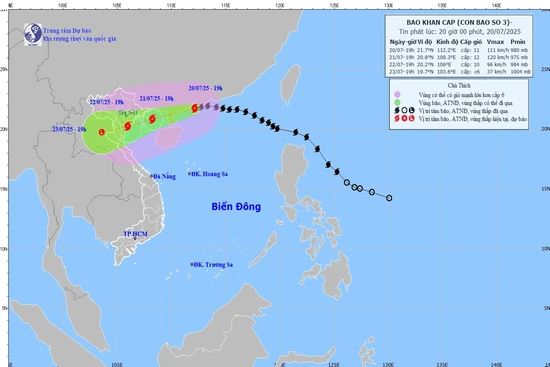 Bão số 3 giảm cấp, cách Quảng Ninh - Hải Phòng khoảng 480km