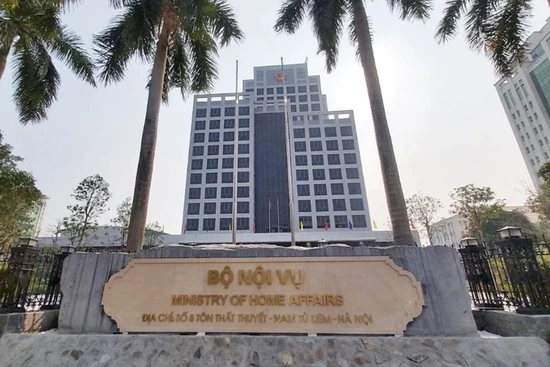 Bộ Nội vụ hướng dẫn tổ chức thôn, tổ dân phố, chế độ, chính sách cán bộ cấp xã