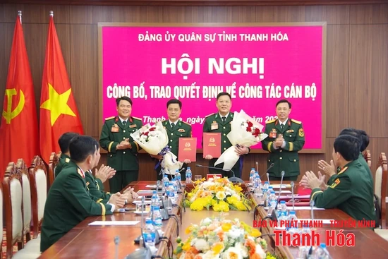 Trao Quyết định chuẩn y Ủy viên Ban Thường vụ Đảng ủy quân sự tỉnh Thanh Hóa