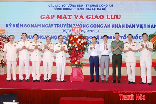Bí thư Tỉnh ủy Nguyễn Doãn Anh gặp mặt các tướng lĩnh, sĩ quan công an đồng hương Thanh Hóa tại Hà Nội