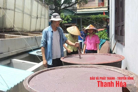 Phát triển ngành nghề truyền thống theo hướng bền vững