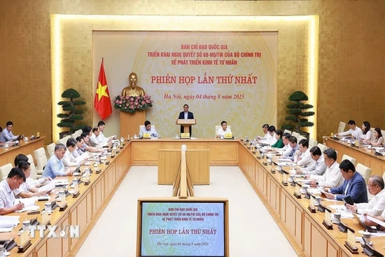 Thủ tướng: Nhận diện rõ hơn các rào cản, điểm nghẽn trong phát triển kinh tế tư nhân