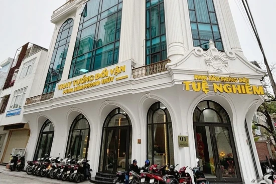 Công an tìm bị hại liên quan cơ sở phun xăm phong thủy Tuệ Nghiêm