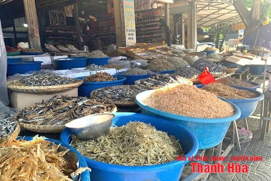 Thực phẩm khô “nhiều không” ở chợ truyền thống - liệu có an toàn?