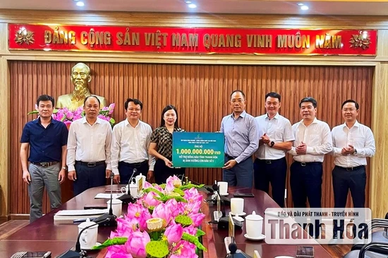 Tiếp nhận ủng hộ người dân bị thiệt hại do  cơn bão số 5