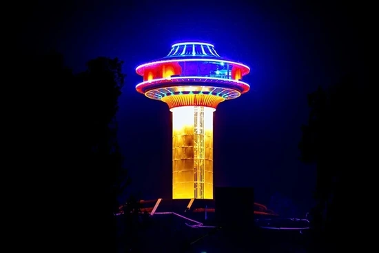 “Cánh cửa lên mây”