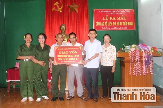 Xã Thiệu Trung ra mắt Câu lạc bộ liên thế hệ tự giúp nhau