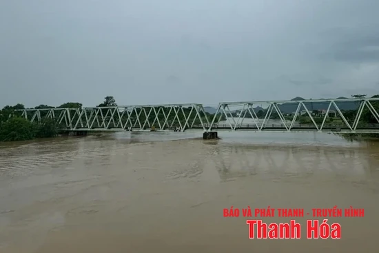 Tăng mức báo động II trên sông Lèn tại trạm Thủy văn Lèn