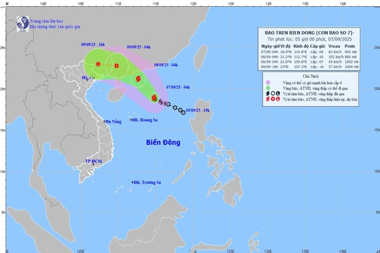 Bão số 7 giật cấp 11 trên vùng biển phía Bắc Biển Đông
