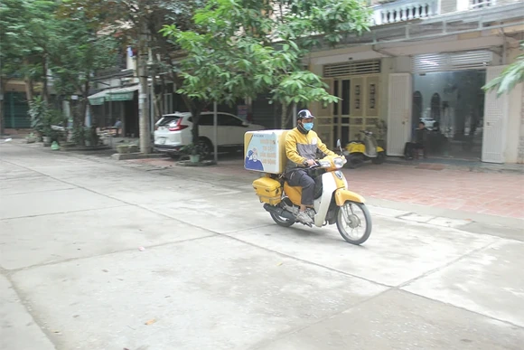 Hạnh phúc có được từ sự góp nhặt những mẩu vụn của niềm vui