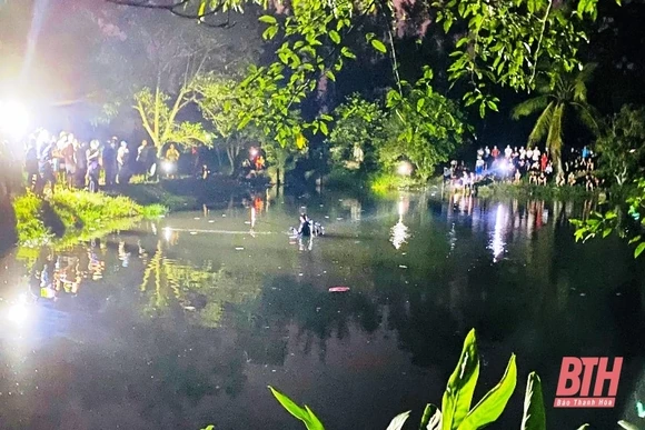 Đi tắm hồ, nam sinh đuối nước thương tâm