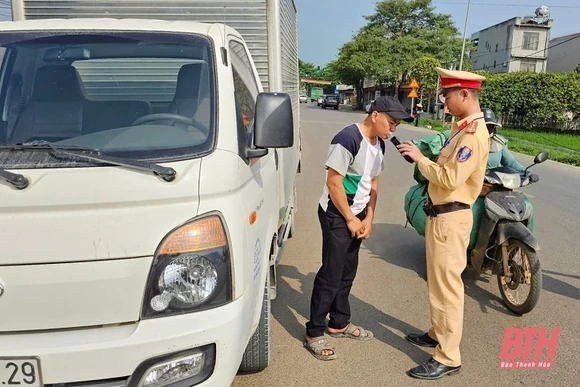 Xử lý 355 trường hợp vi phạm quy định nồng độ cồn