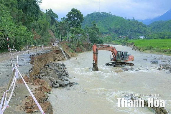 Khắc phục sạt lở trên tuyến Quốc lộ 47 đoạn qua Yên Nhân, Bát Mọt