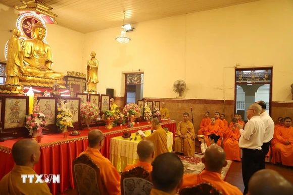 Kiều bào tại Thái Lan gìn giữ và tiếp nối ngọn lửa hòa bình