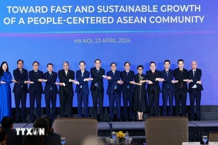 30 năm Việt Nam tham gia ASEAN - Từ khát vọng chung đến thành viên tin cậy