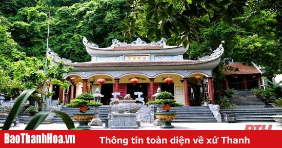 Lễ hội tại Đền Rồng