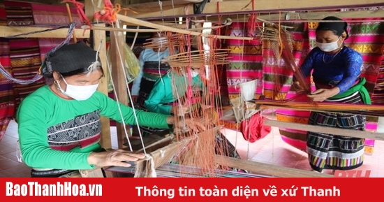 Đồng bào dân tộc Thái giữ gìn bản sắc văn hóa